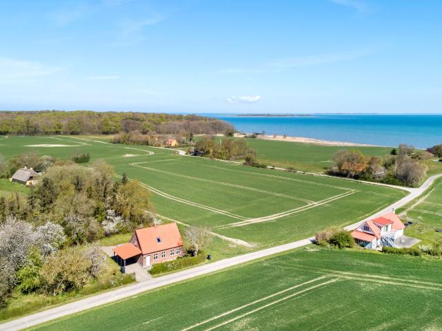 Egholm Strandvej 17