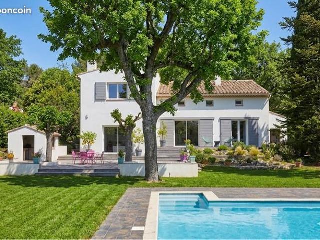 Éguilles – Maison familiale avec piscine et grand jardin au calme