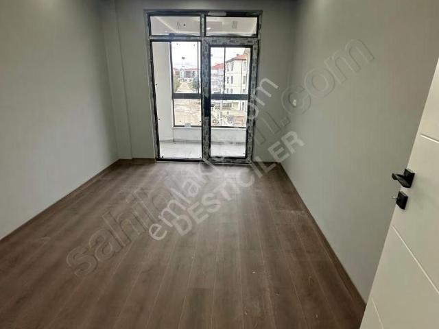 Ed desticiler Şehir Hastanesi Yakını Anaokulu Karşısı 2+0