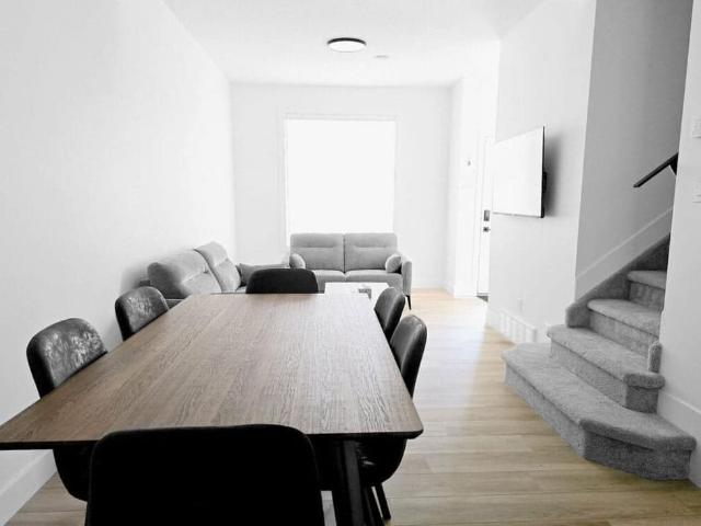 Edmonton Unfurnished townhouse Rental in Westwood BRIGHT, SPACIOUS & AFFORDABLE 2 Bed Near NAIT & Kingsway Mall!