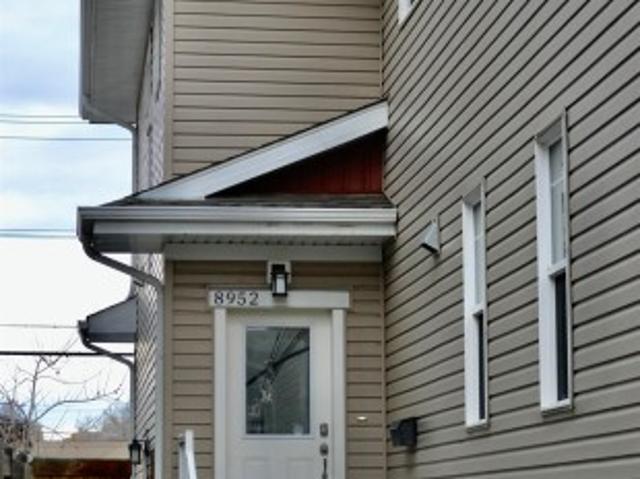 8952 81 Avenue, Edmonton, AB, T6C 0W8 duplex for sale | Listing ID E4485 | Royal LePage