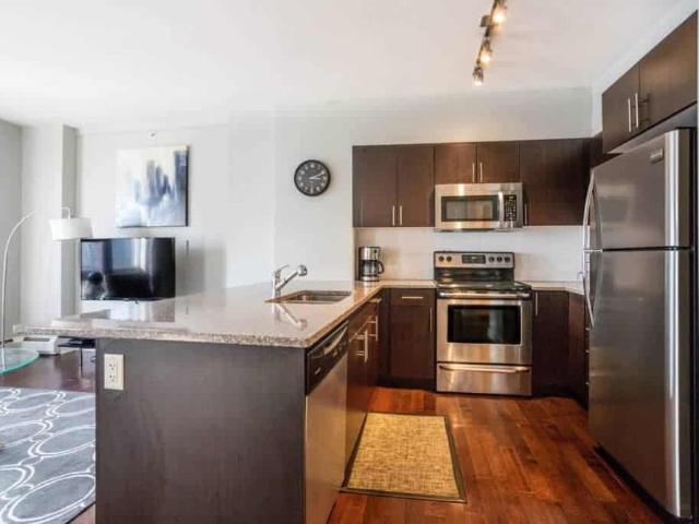 Edmonton Furnished Condo Rental in Downtown City living in the Icon II on 104 Street