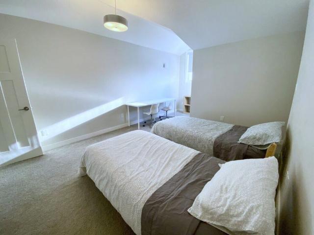 Edmonton Furnished townhouse Rental in Westwood Live only minutes from NAIT!