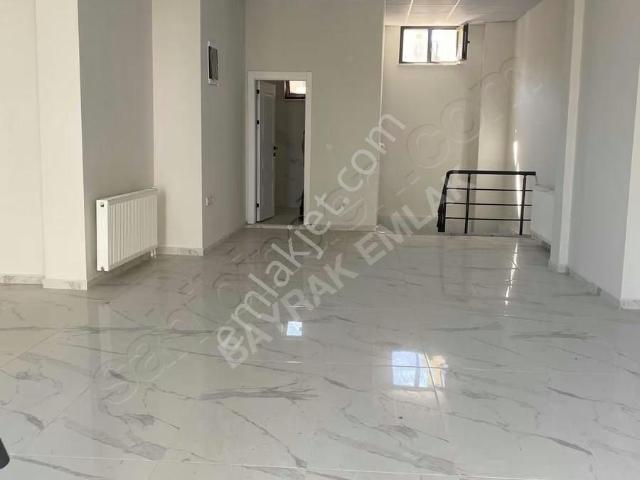 Edemit Merkezde Kiralık Dükkan