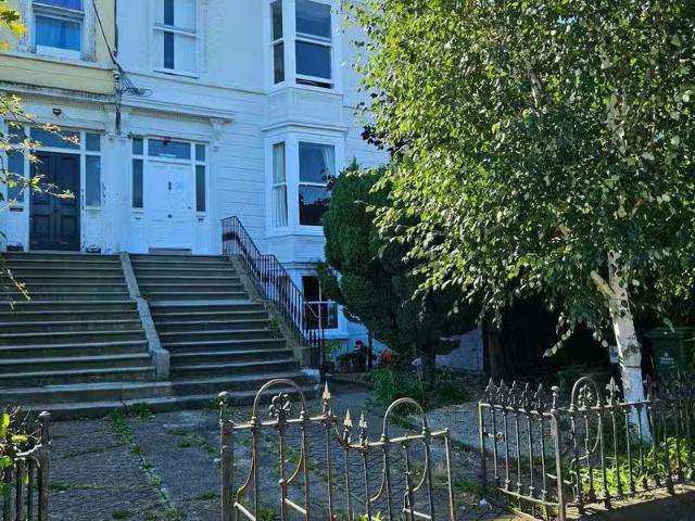 Eden Park, Summerhill Road, Dun Laoghaire, Co. Dublin is for r.