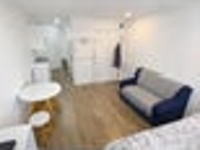Eden Terrace, 1 bedroom, $370 pw