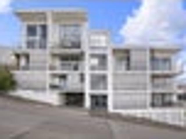 Eden Terrace, 2 bedrooms, $625 pw