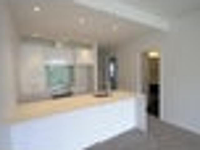 Eden Terrace, 2 bedrooms, $750 pw