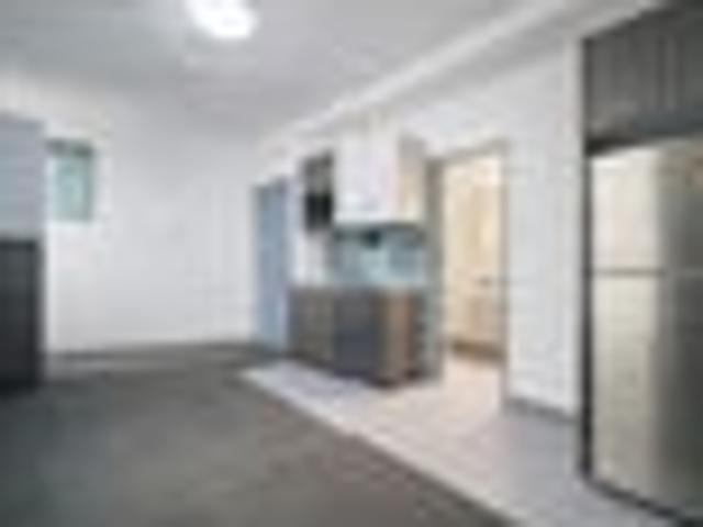 Eden Terrace, 1 bedroom, $290 pw