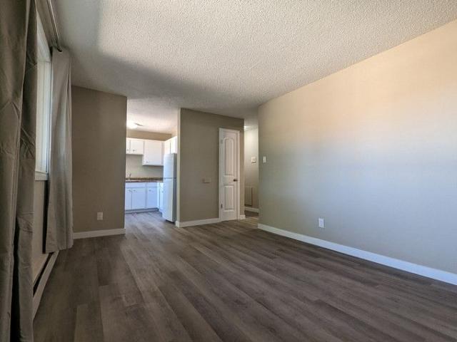Edgar Estates Apartments