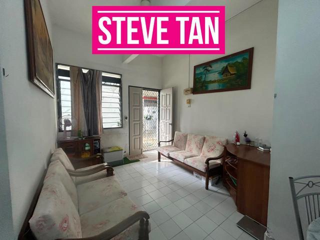 EDGECUMBE COURT HOUSE CORNER UNIT 700sf GROUND FLOOR PULAU TIKUS RARE
