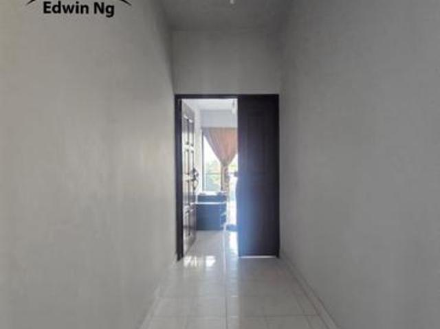Edgecumbe House Low Floor Unit Partly Furnished Good Condition