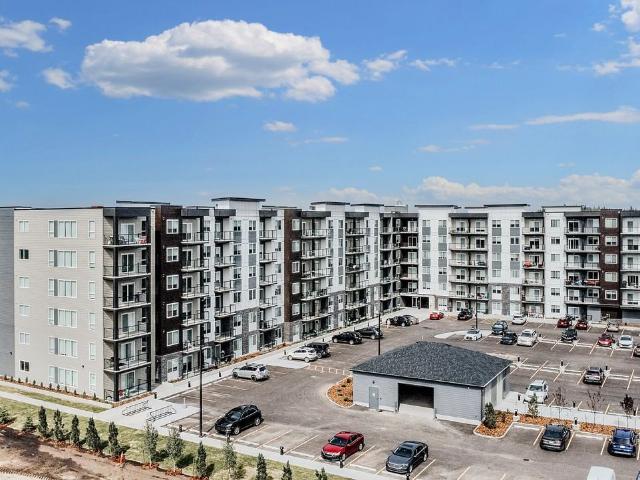 Edgemont Flats 3 Bedroom Apartment for Rent at 5315 Edgemont Blvd Nw, Edmonton, AB T6M 3B3