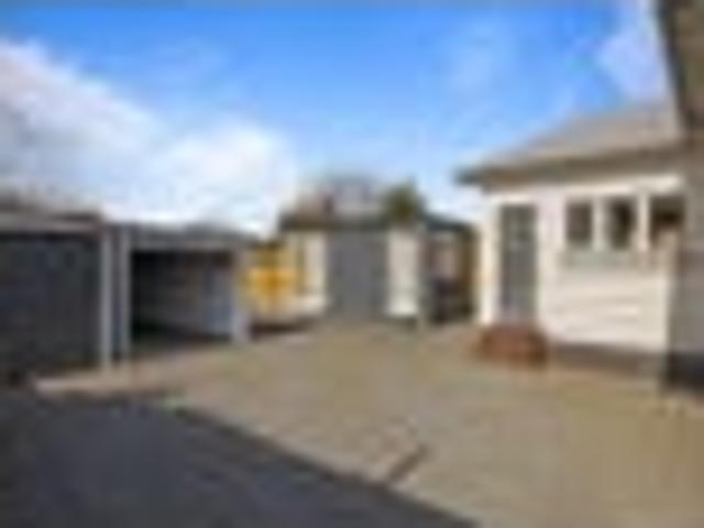 Edgeware, 1 bedroom, $200 pw