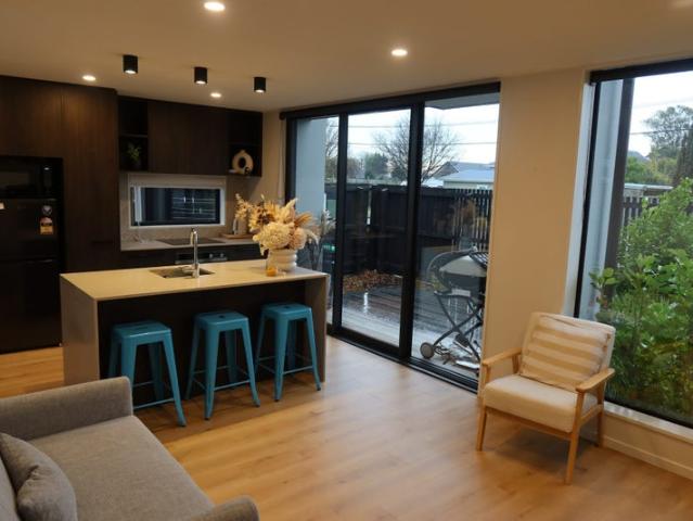 edgeware, 2 bedrooms