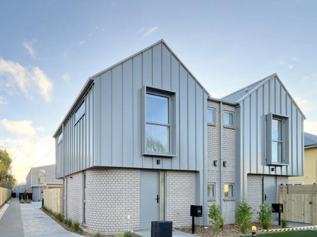 edgeware, 2 bedrooms