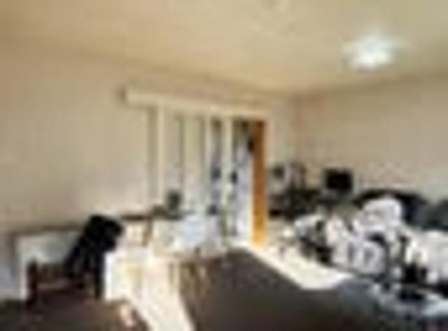 Edgeware, 2 bedrooms, $475 pw