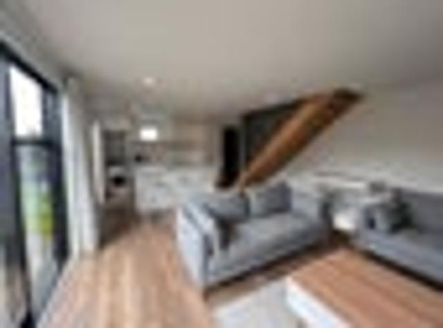 Edgeware, 2 bedrooms, $580 pw