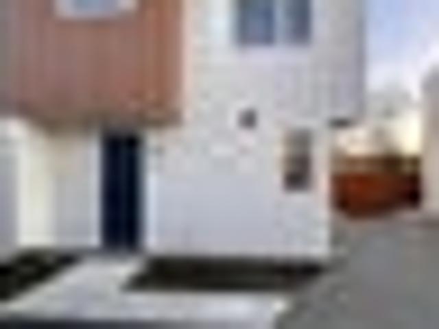 Edgeware, 2 bedrooms, $530 pw