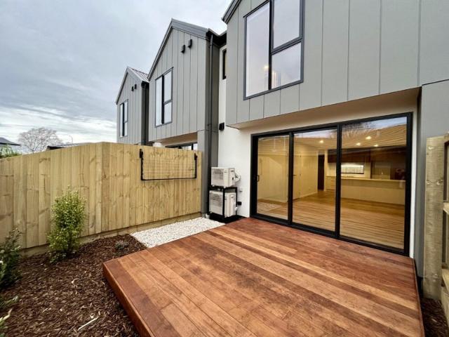 edgeware, 2 bedrooms