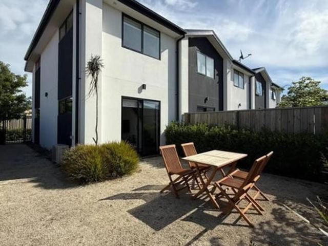 edgeware, 2 bedrooms