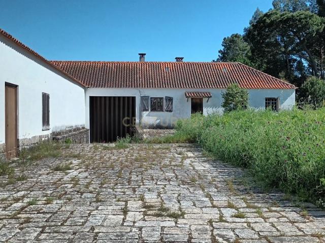 Edifcio de habitao + armazm