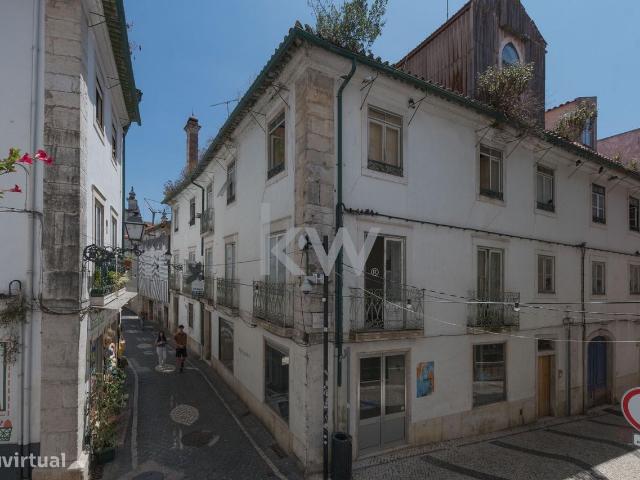 Edifcio Icnico no Corao de Leiria Venda