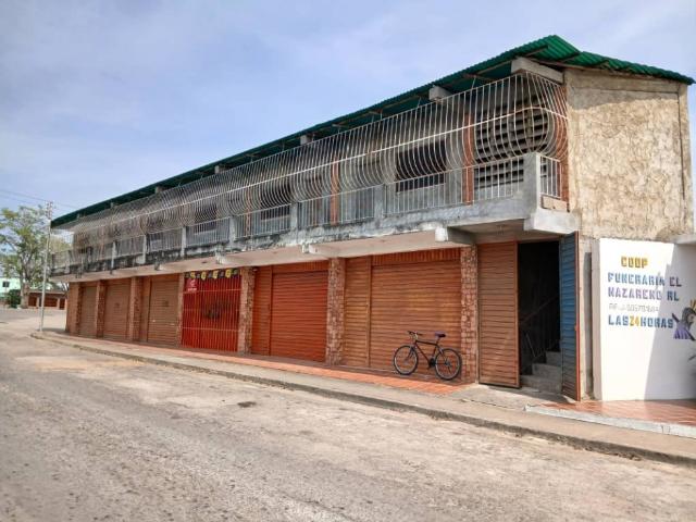 EDIFICACION COMERCIAL Y RESIDENCIAL EN CARIACO VE17 212CCO OVEL