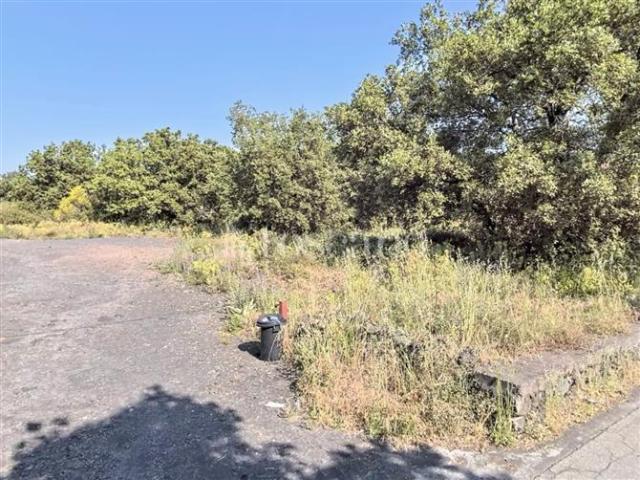 Edificabile Commerciale di 13000 mq a Centro Pedara