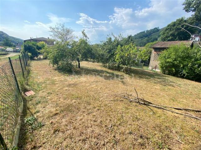 Edificabile Residenziali di 980 mq a Cremenaga