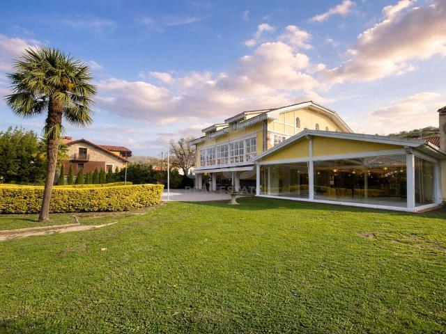 Edificio 14 dormitorios 930.00 m2