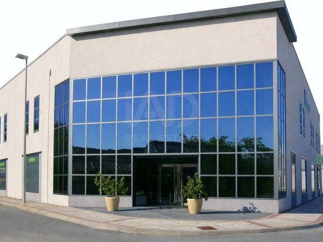 Edificio 1971.36 m2