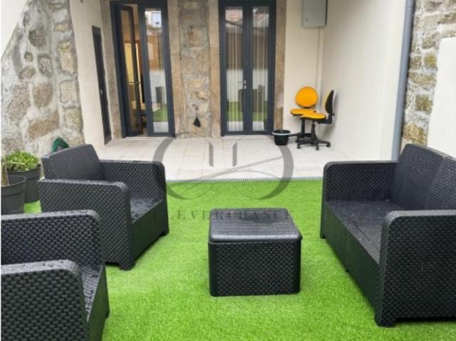 Edifício Novo com 5 Suites e Jardim Privativo Ideal para AL Yield Potencial 7% em Vila Nova de Gaia
