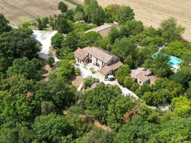 Edificio Toscana In vendita A7631cha 999m² Follonica