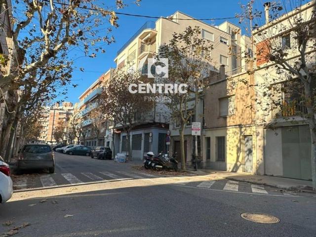 Edificio, Vallparadís, Terrassa