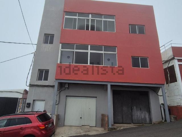 Edificio, Vega de San Mateo