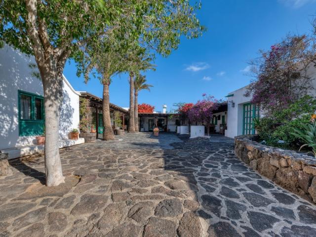 Edificio, Yaiza
