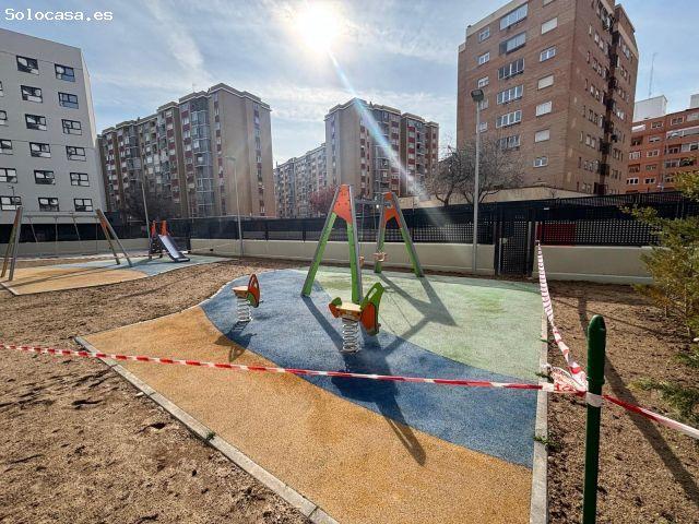 Edificio ADN: Exclusivo Apartamento de Tres Dormitorios con Terraza y Piscina