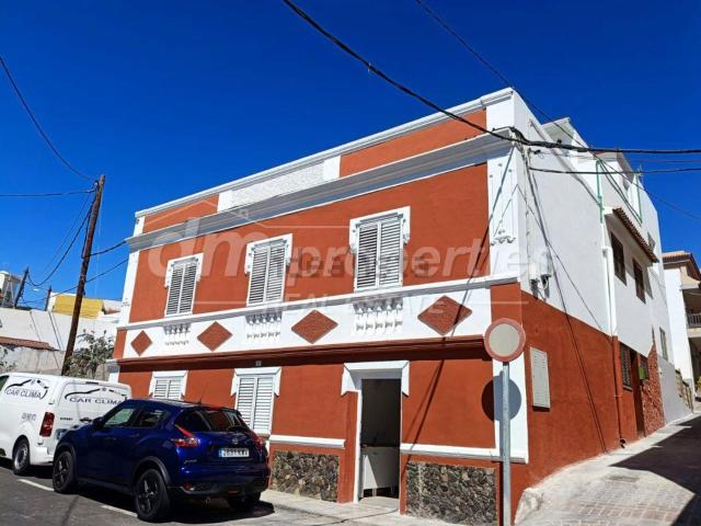 Edificio, Adeje