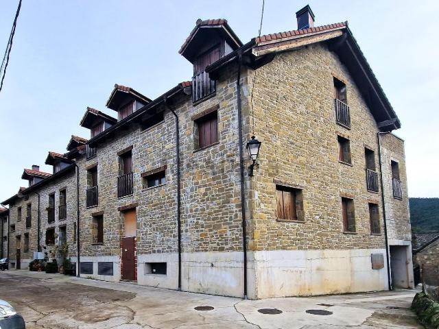 Edificio, Aísa