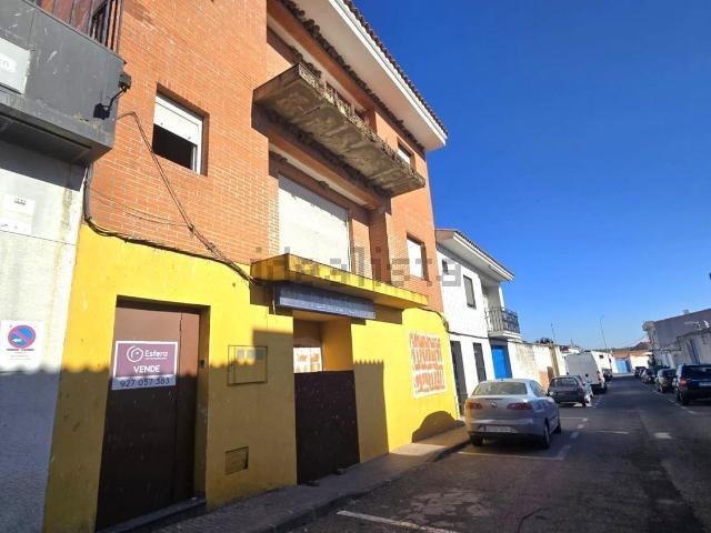 Edificio, Alcuéscar