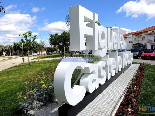 EDIFÍCIO ANTIGO, um só PISO, ampla LOCALIZAÇÃO. Portugal, Figueira de Castelo Rodrigo. | 26083808434