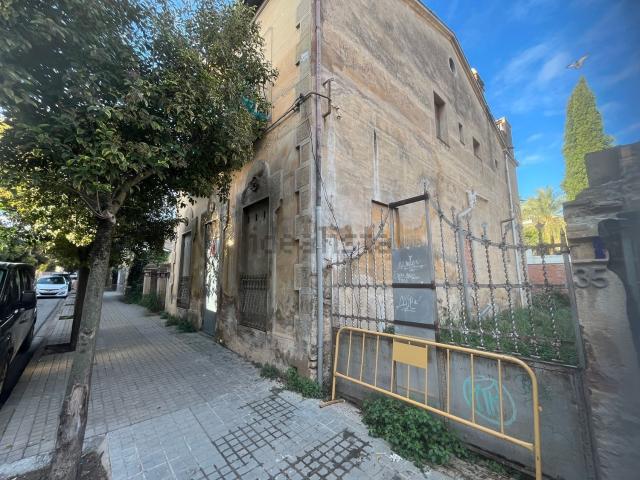 Edificio, Banyoles