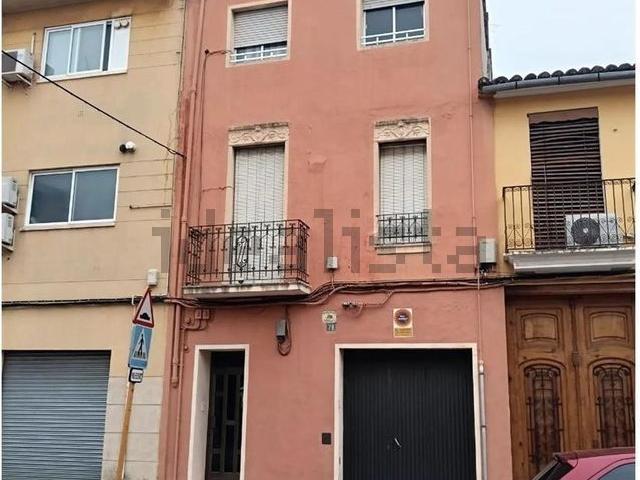 Edificio, Carcaixent
