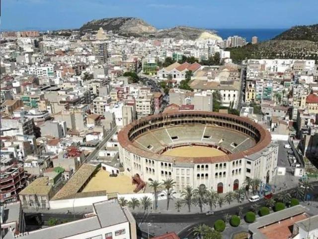 Edificio, Carolinas Bajas, Alicante / Alacant