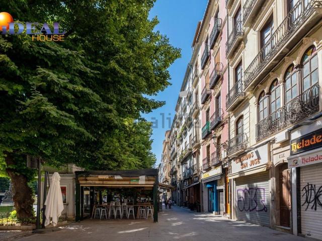 Edificio, San Matías Pavaneras, Granada