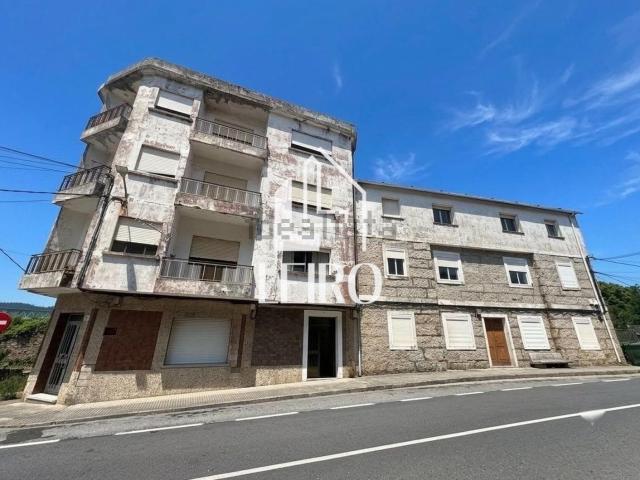 Edificio, Catoira