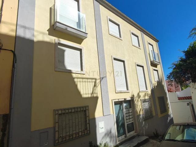 Edifício com 7 apartamentos em Regime de Alojamento Local