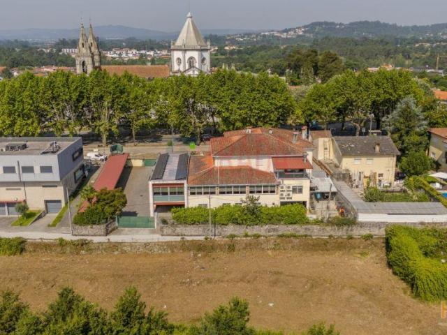 Edifício Comercial 504 m² | Restaurante | Hotel | Creche | Clínica | Investimento | 26084098350