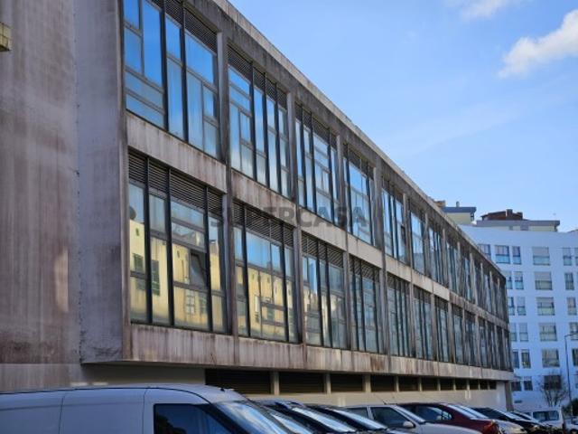 Edifício comercial à venda em Rinchoa Sintra